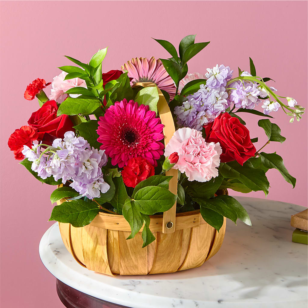 Pink Picnic Basket – WALTON FLORIST & GIFTS, Walton KY