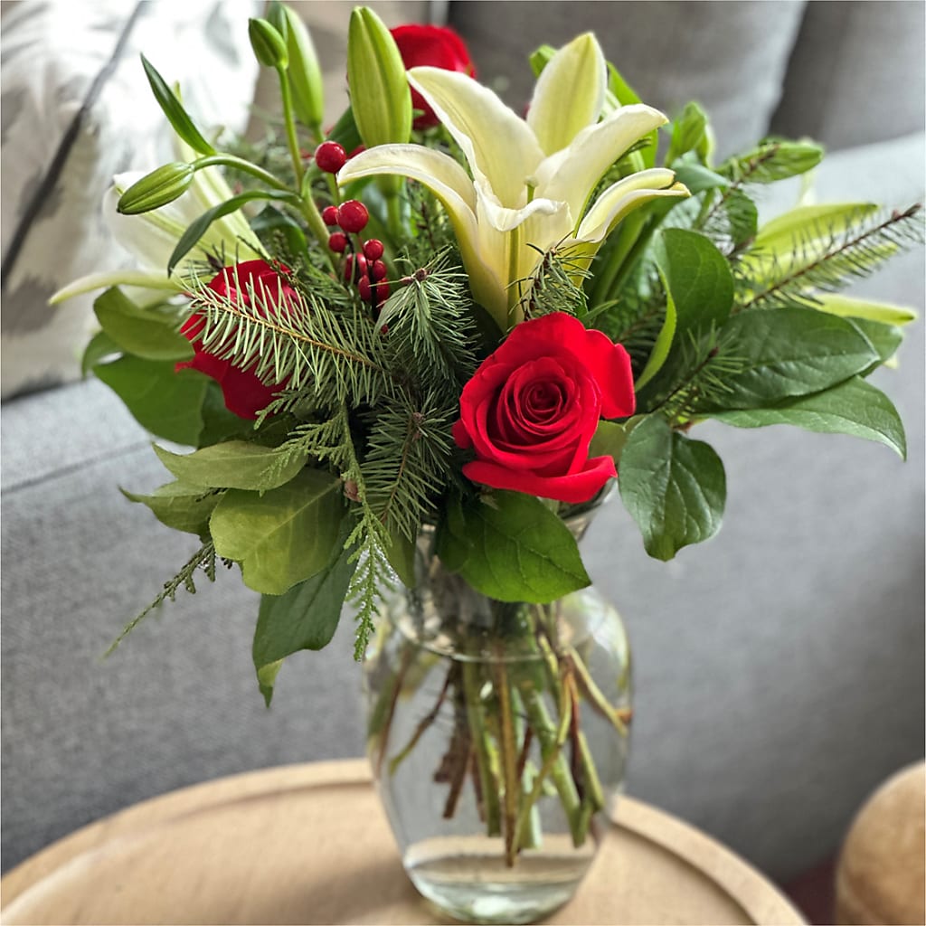 Sparkling Snowflakes Bouquet – WALTON FLORIST & GIFTS, Walton KY