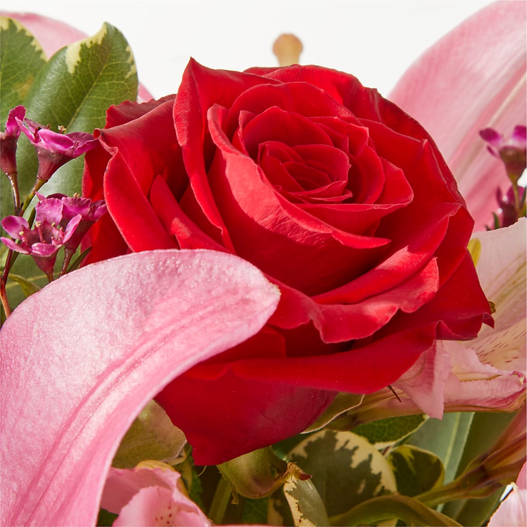 Lucky in Love Bouquet – WALTON FLORIST & GIFTS, Walton KY