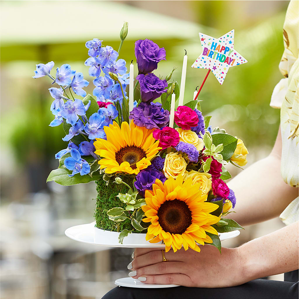 Star of the Day Floral Cake – WALTON FLORIST & GIFTS, Walton KY